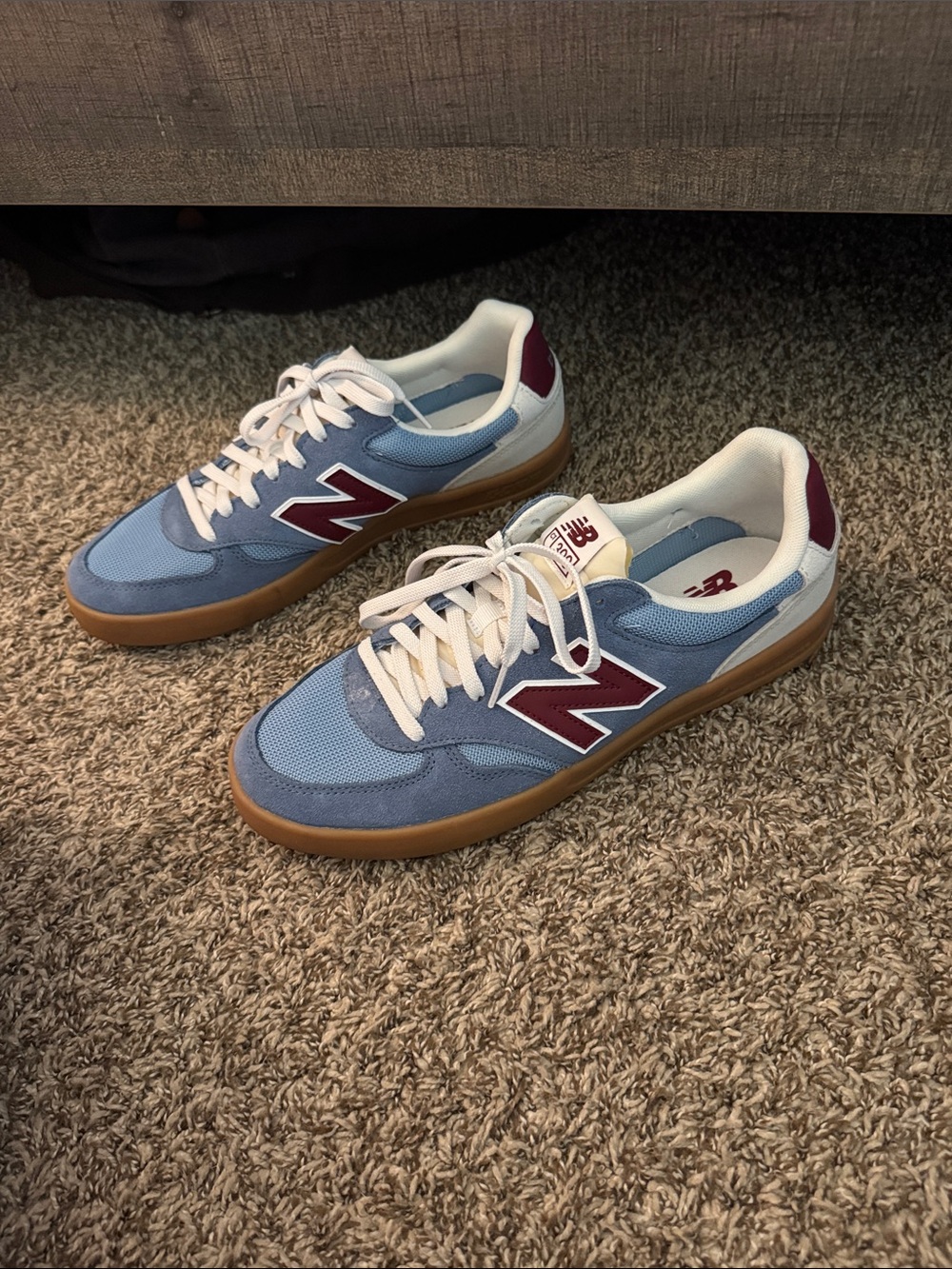 New Balance Men’s Light Blue & Burgundy Low-Top Sneakers - Picture 2 of 5